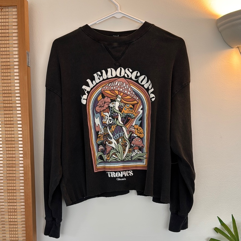 Black Trippy Mushroom Graphic Long Sleeve 🍄
